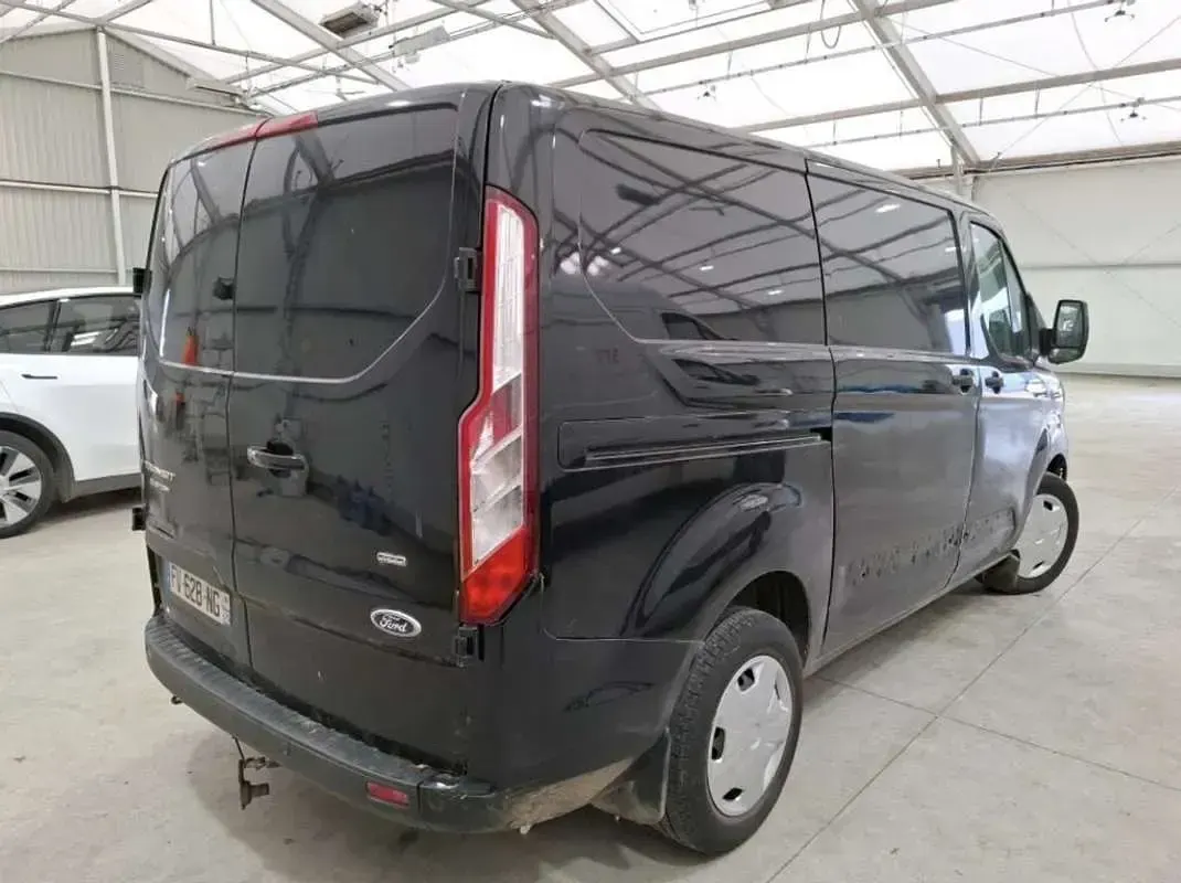 Usado Ford Transit Trend 131 CV (96 kW) 2020 Negro Van