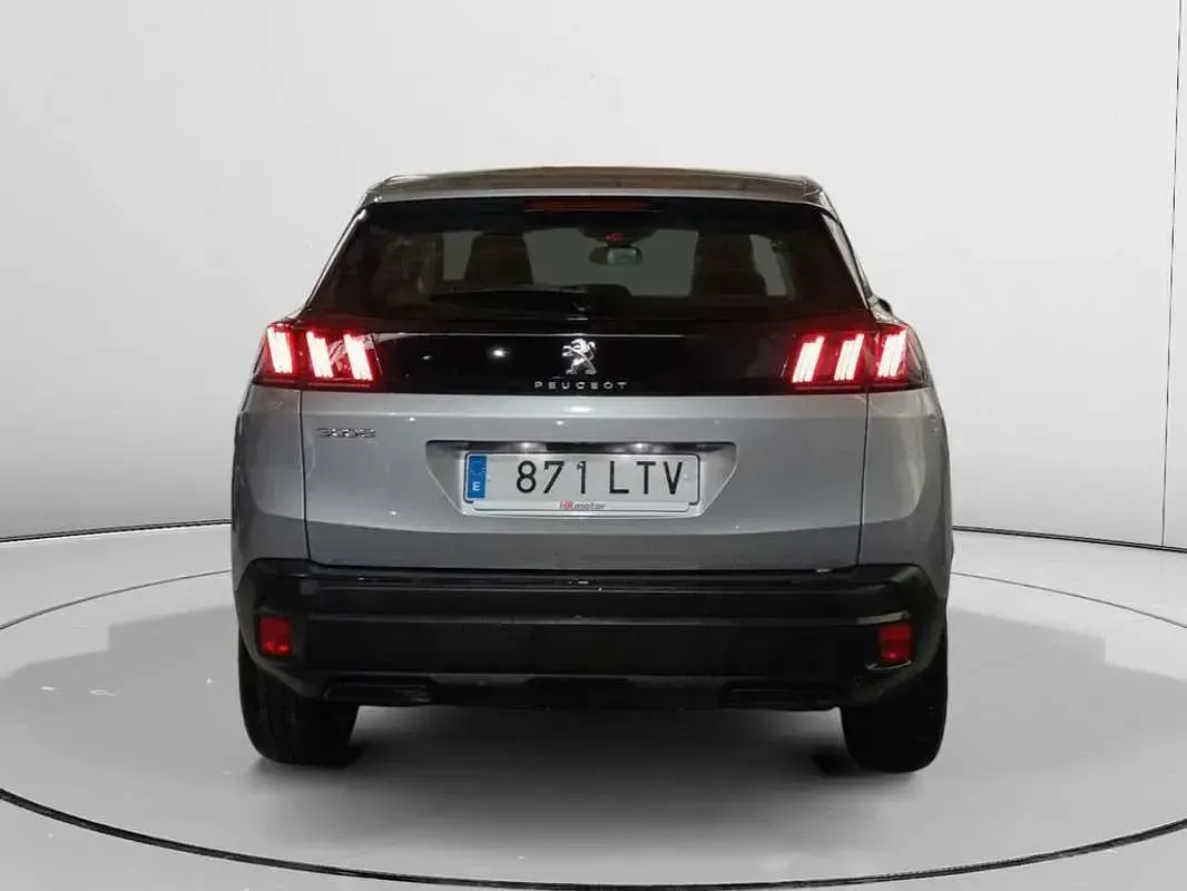 Usado Peugeot 3008 Active 131 CV (96 kW) 2021 Gris SUV