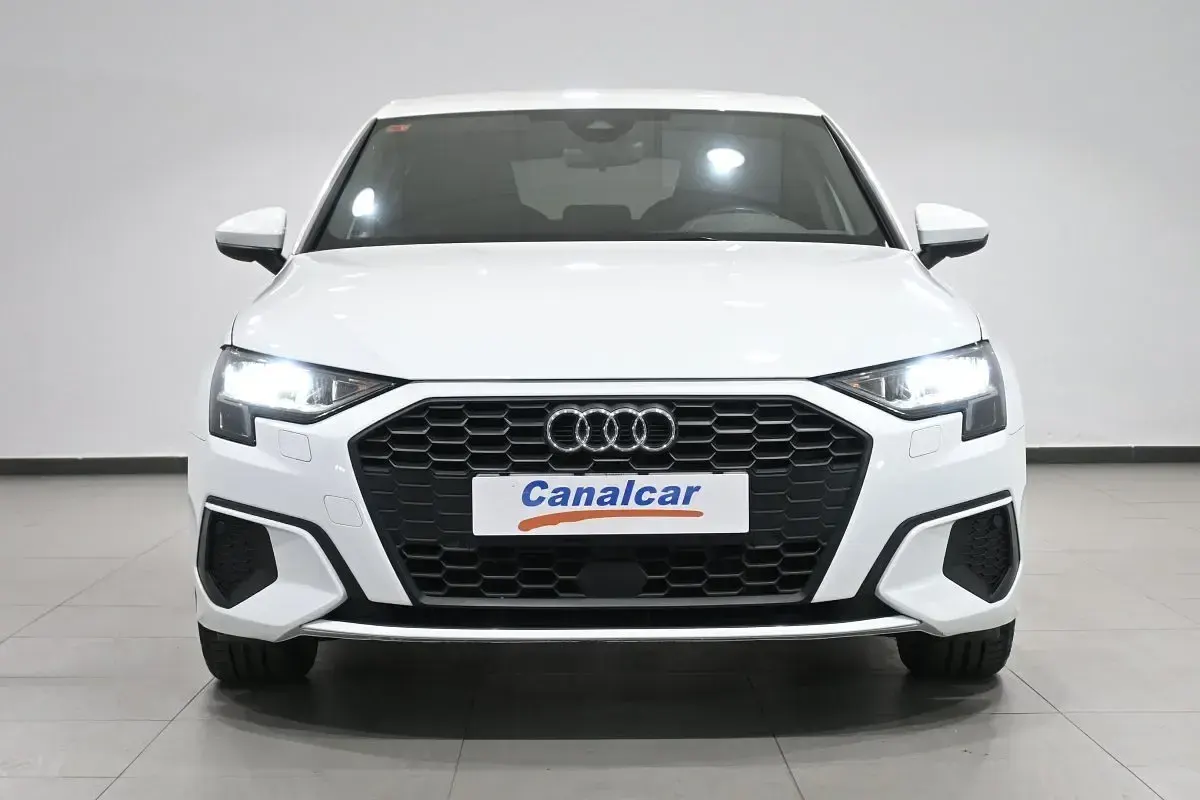 Usado Audi A3 S-Line 150 CV (110 kW) 2022 Blanco Berlina