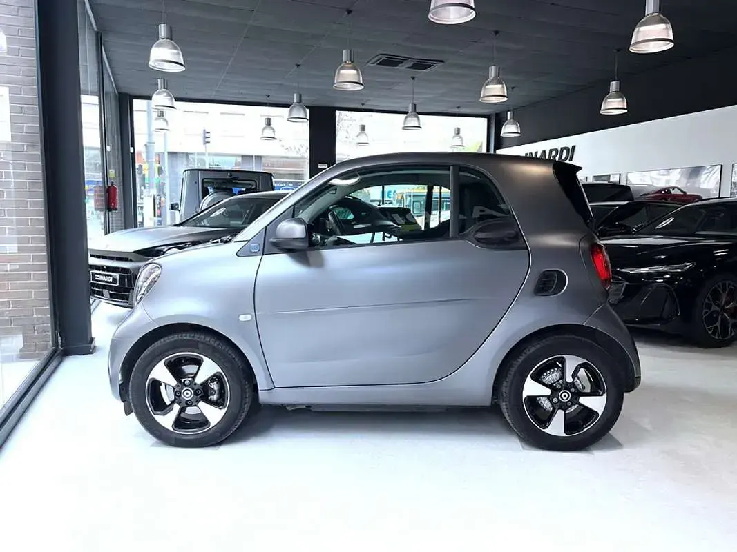 Usado Smart ForTwo Coupé 60 kW (82 CV) 2020 Gris Coupe