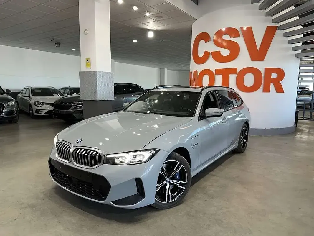 Usado BMW 330 Comfort Edition 292 CV (214 kW) 2022 Familiar