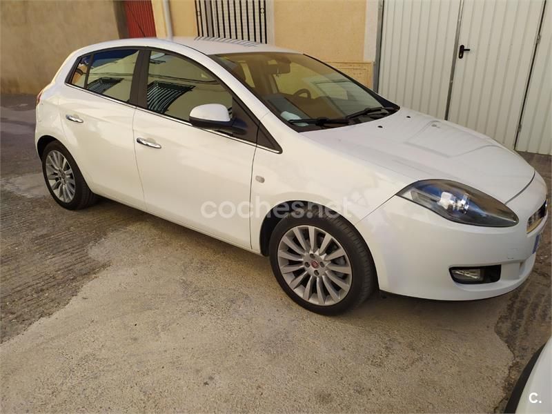 Blanco Usado 2010 Fiat Bravo Emotion Utilitario | 3000 € (Super precio) - Imagen 1/4