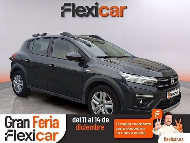 Gris Usado 2022 Dacia Sandero Comfort Utilitario | 13.990 € (Un poco caro) - Imagen 1/4
