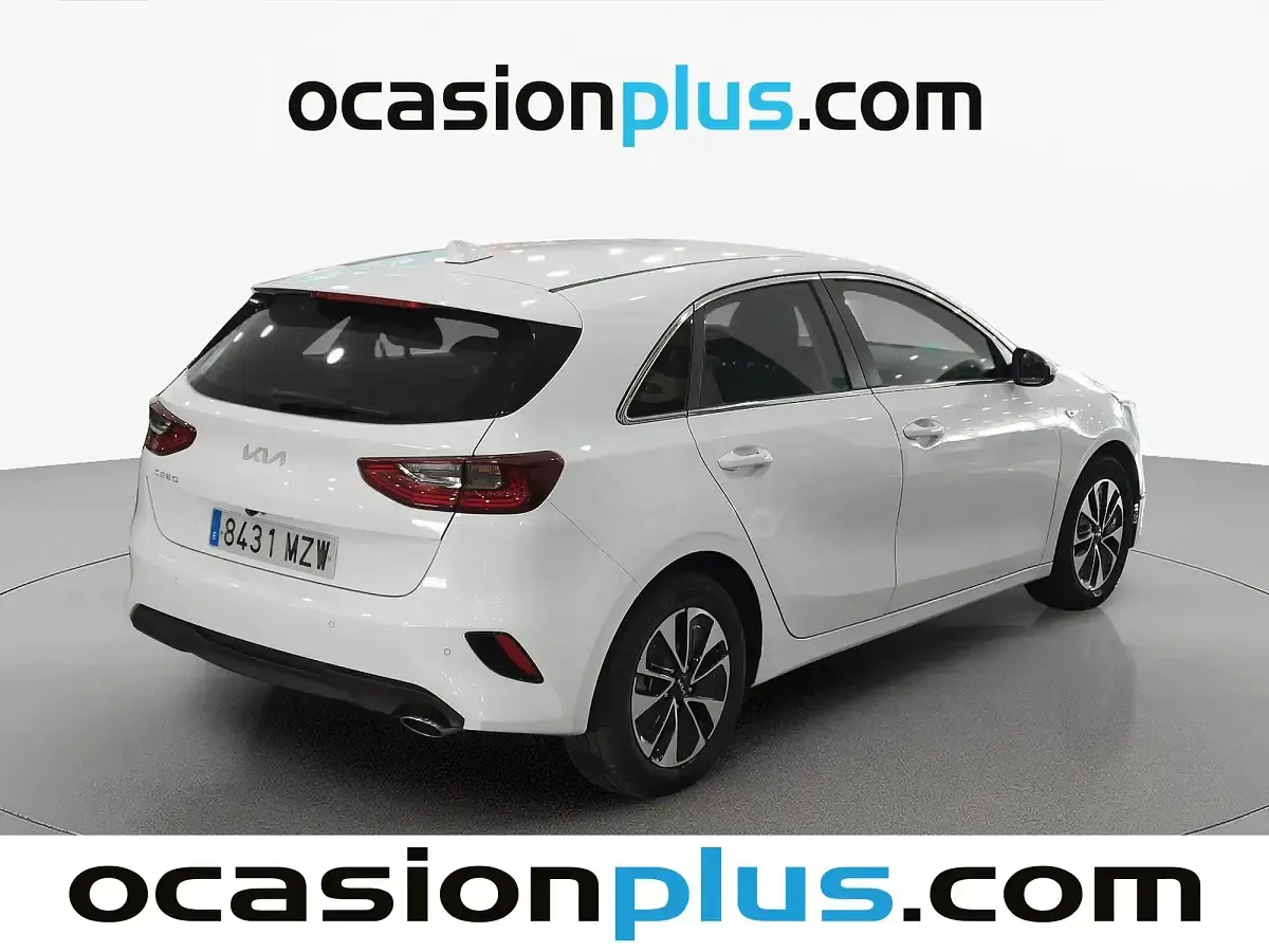 Usado Kia Ceed 100 CV (73 kW) 2025 Blanco Utilitario
