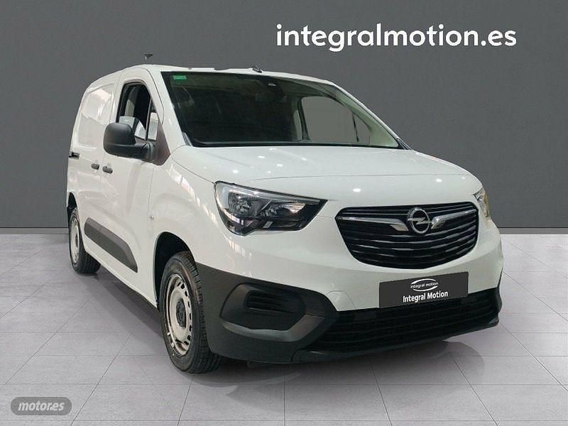 Usado Opel Combo 100 HP (73 kW) 2020 Branco Monovolume