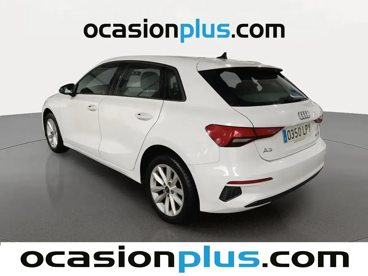 Usado Audi A3 110 CV (80 kW) 2021 Blanco Berlina