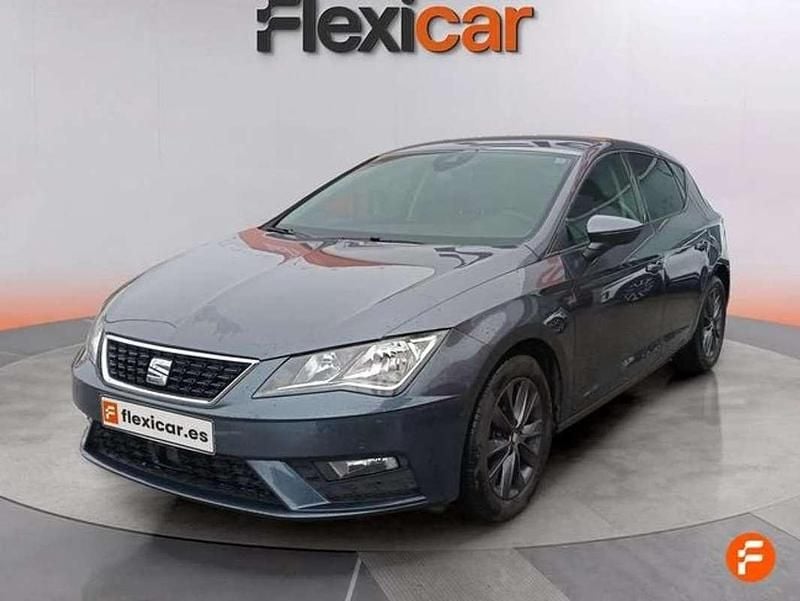 Usado Seat Leon ST Style 131 CV (96 kW) 2020 Azul Familiar