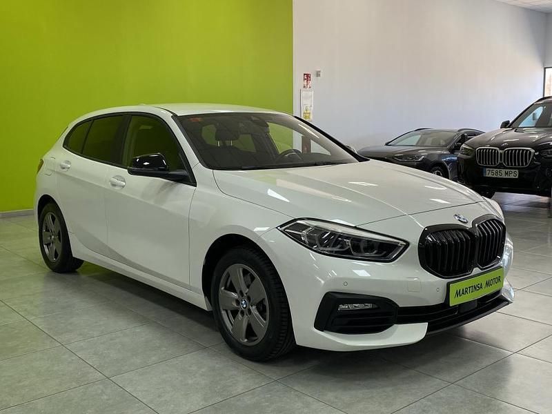 Usado BMW 116 Comfort Edition 116 CV (85 kW) 2021 Blanco Utilitario