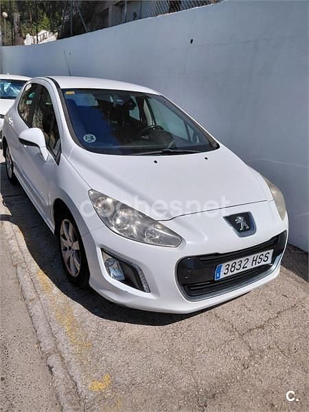 Blanco Usado 2013 Peugeot 308 Active Berlina | 6000 € (Buen precio) - Imagen 1/4