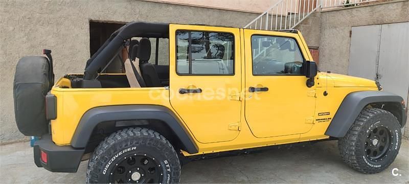 Usado Jeep Wrangler Unlimited Sahara 200 CV (147 kW) 2016 Amarillo SUV