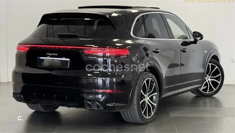 Usado Porsche Cayenne E-Hybrid 462 CV (339 kW) 2019 Negro SUV