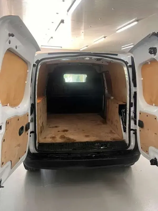 Usado Renault Kangoo 95 CV (69 kW) 2021 Blanco Monovolumen