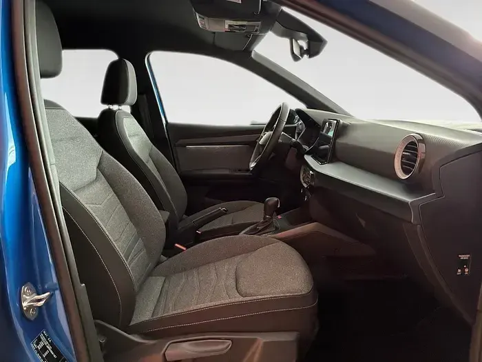 Usado Seat Arona Xperience 110 CV (80 kW) 2023 Azul SUV