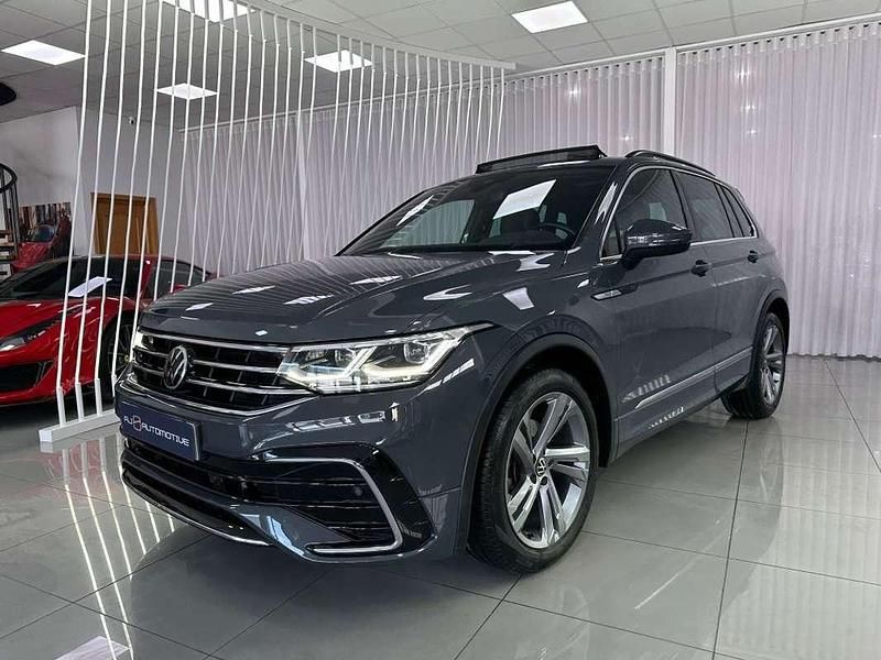 Gris Usado 2022 VW Tiguan R-line SUV | 32.990 € (Un poco caro) - Imagen 1/4