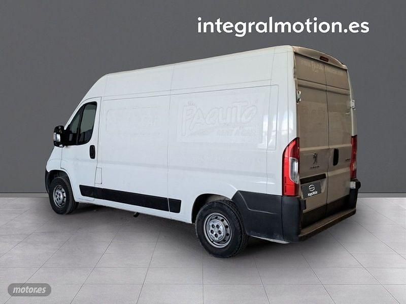 Usado Peugeot Boxer 140 CV (102 kW) 2021 Blanco Van