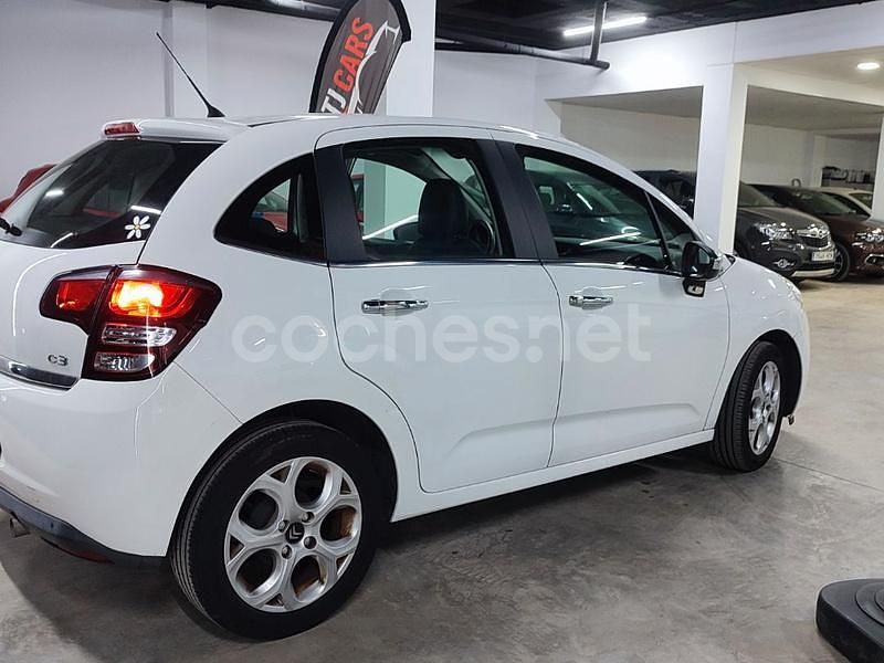 Usado Citroën C3 Attraction 68 CV (50 kW) 2013 Blanco Berlina
