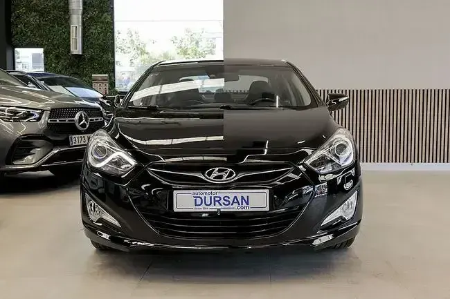 Usado Hyundai i40 GLS 136 CV (100 kW) 2012 Negro Berlina