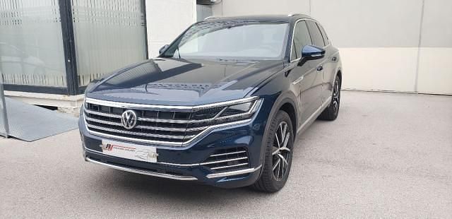 Azul Usado 2019 VW Touareg R-line SUV | 38.115 € (Precio justo) - Imagen 1/4