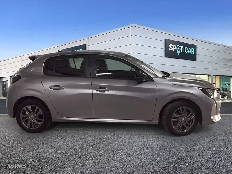 Usado Peugeot 208 Active 100 CV (73 kW) 2022 Gris Utilitario