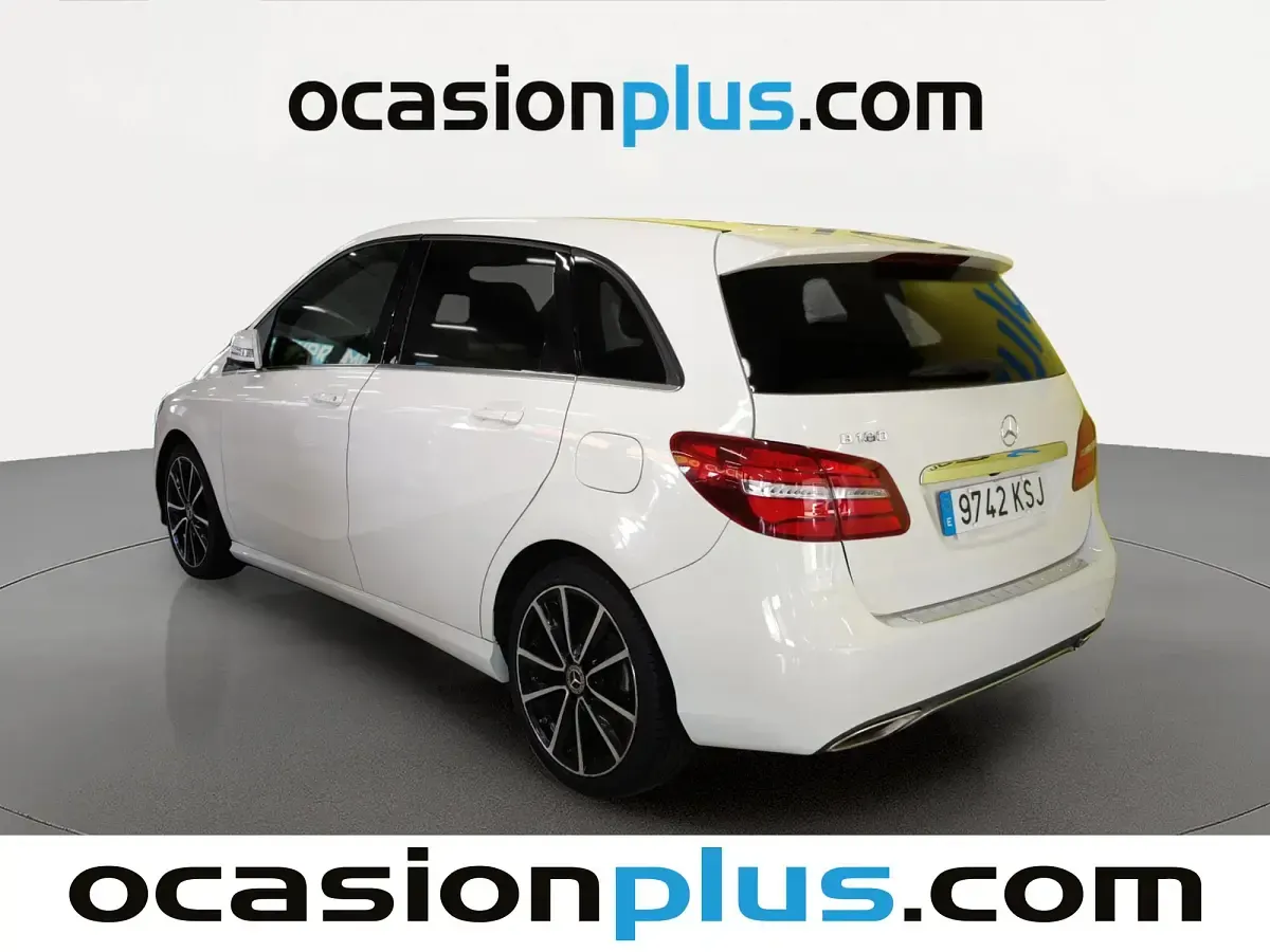 Usado Mercedes B180 122 CV (89 kW) 2018 Blanco Monovolumen