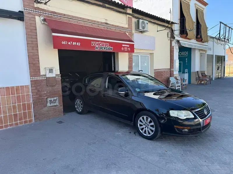 Usado VW Passat Advance 110 CV (80 kW) 2010 Negro Berlina