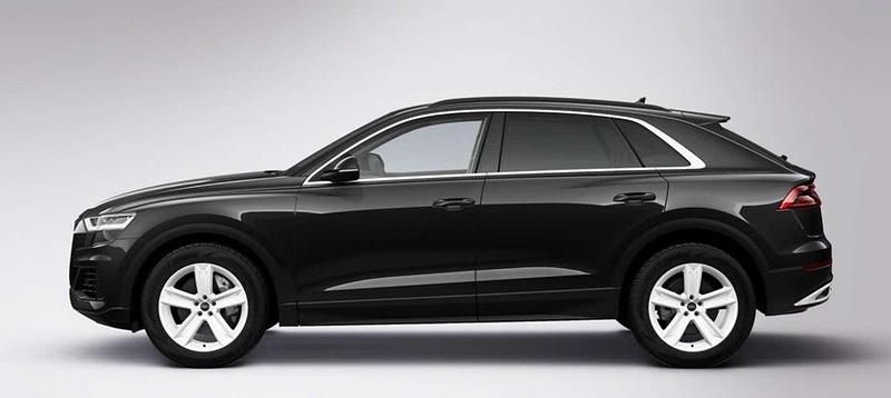 Usado Audi Q8 Ambiente 340 CV (250 kW) 2022 Negro SUV