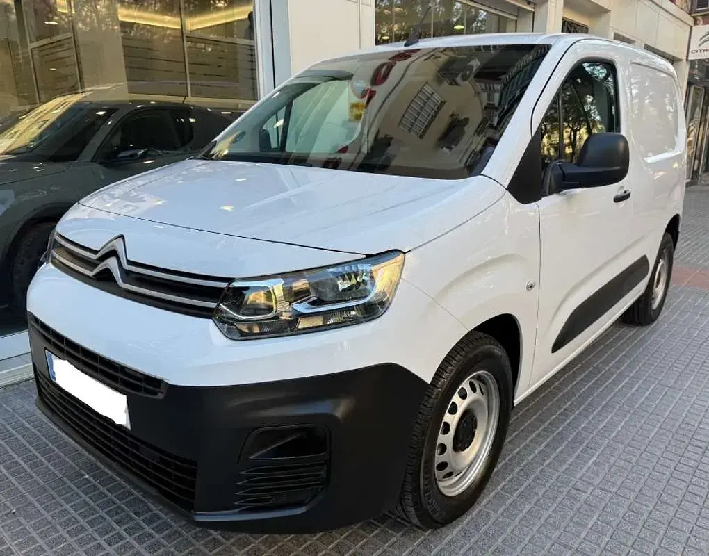 Usado Citroën Berlingo 100 kW (136 CV) 2023 Blanco Monovolumen