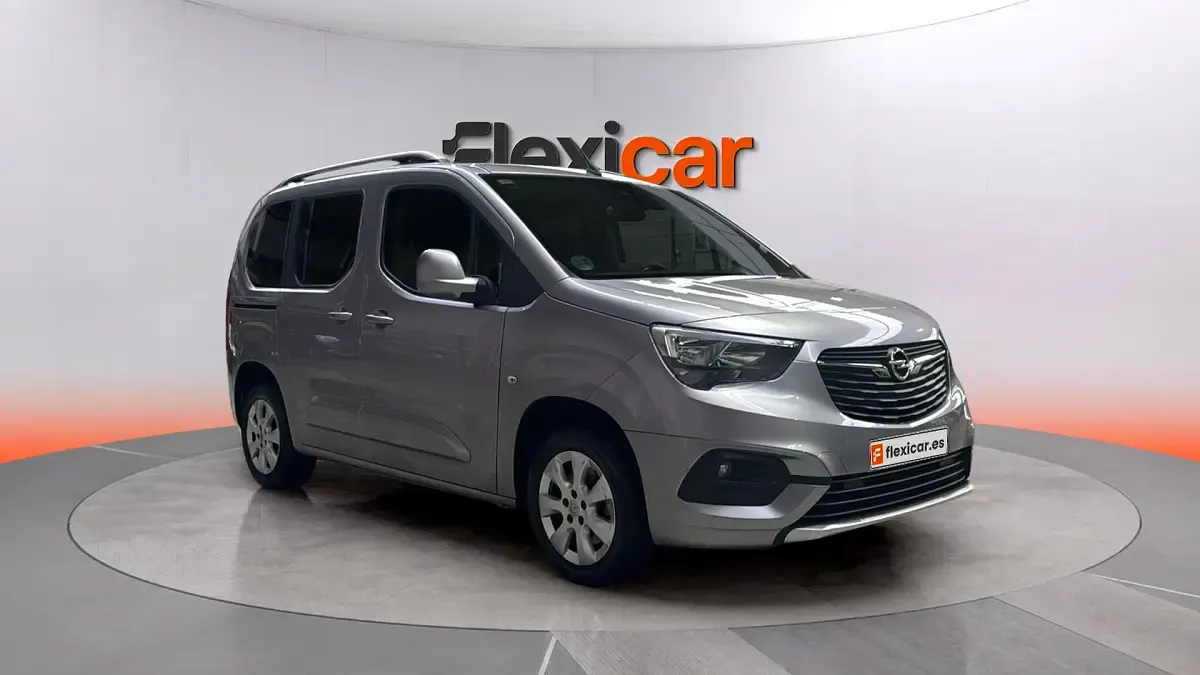 Usado Opel Combo Elegance 131 CV (96 kW) 2020 Monovolumen