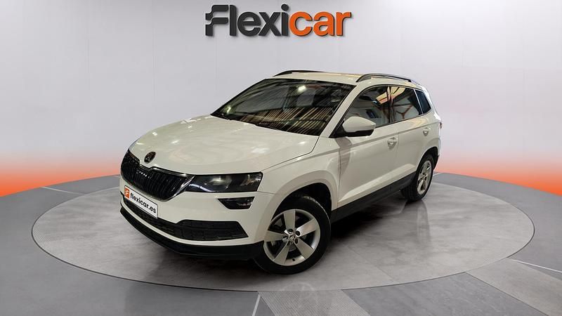 Usado Skoda Karoq SportLine 150 CV (110 kW) 2020 Blanco SUV