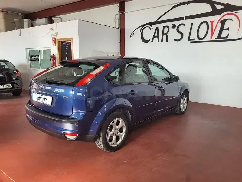 Usado Ford Focus Trend 90 CV (66 kW) 2008 Azul Berlina