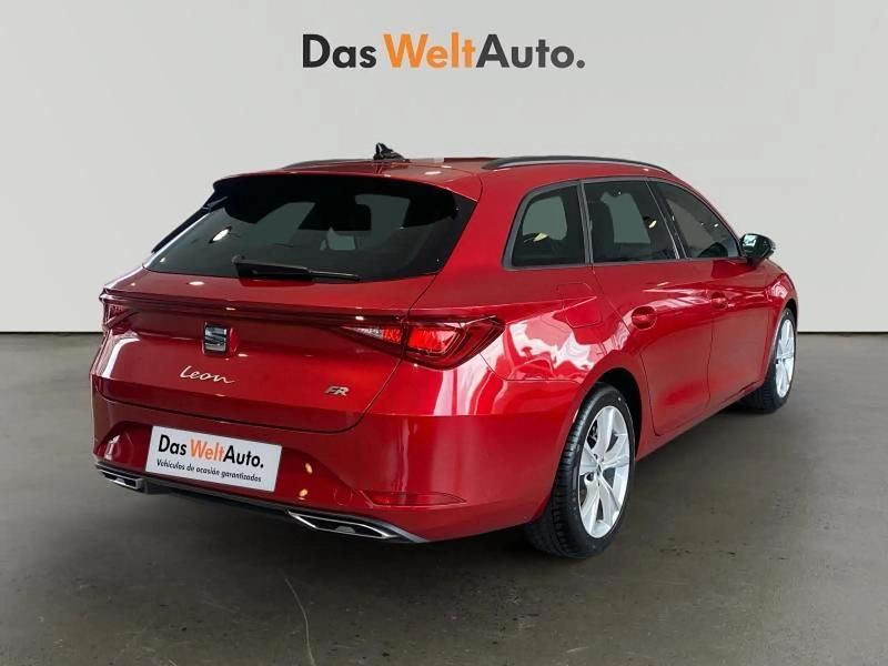 Usado Seat Leon FR 150 CV (110 kW) 2024 Rojo