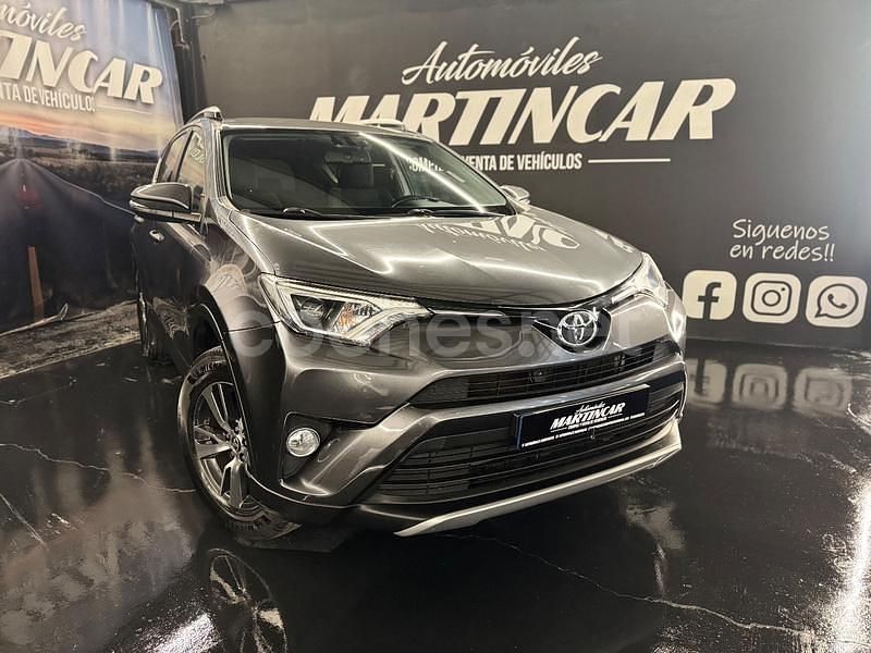 Usado Toyota RAV4 Business Edition 143 CV (105 kW) 2016 Gris / plata SUV