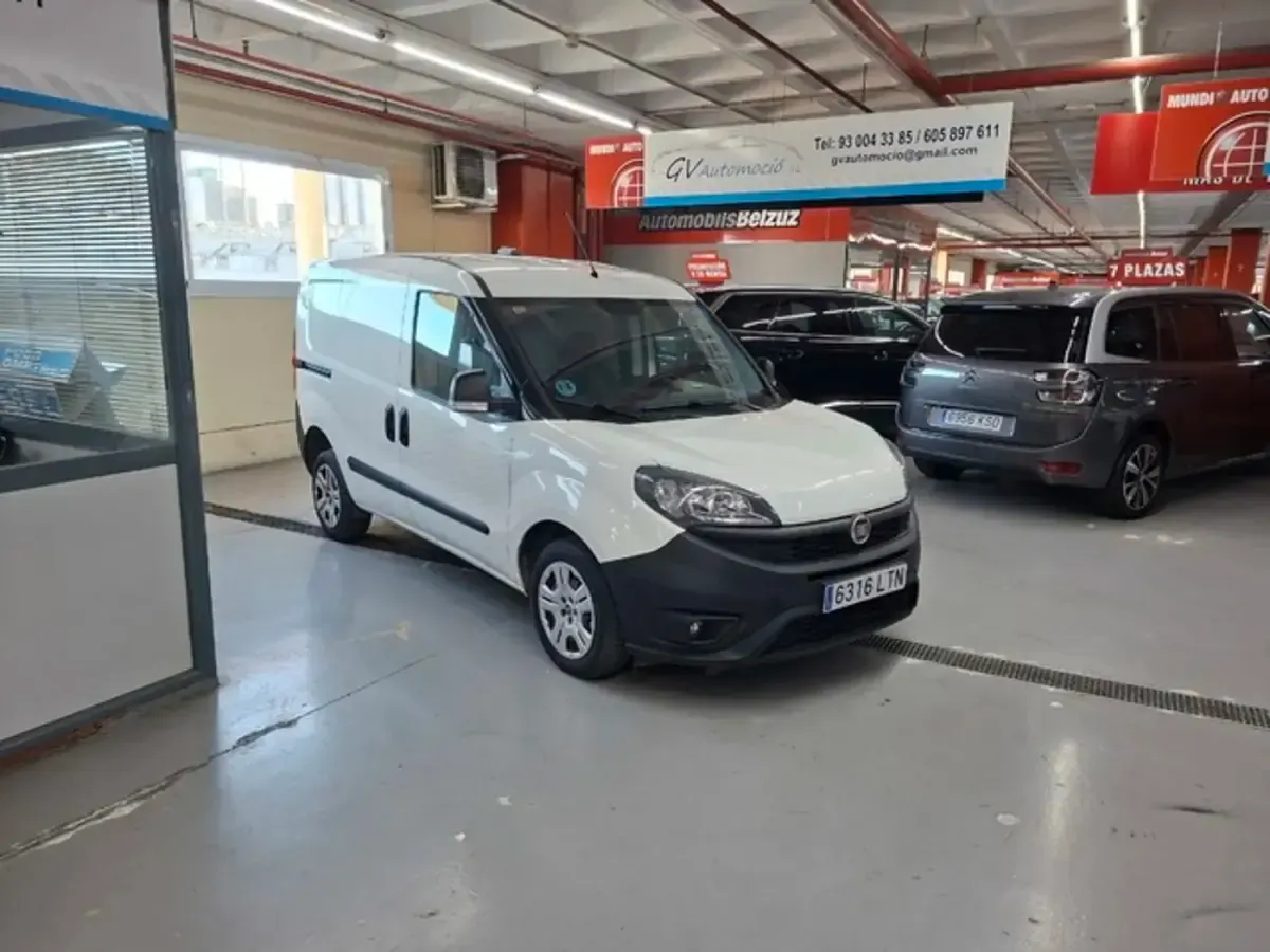 Usado Fiat Doblò 106 CV (77 kW) 2021 Monovolumen