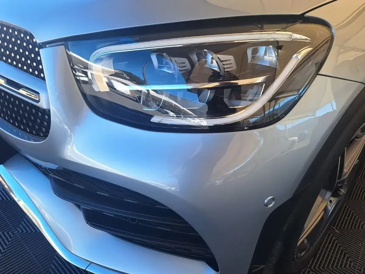 Usado Mercedes GLC220 194 CV (142 kW) 2022 Gris