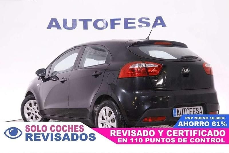 Usado Kia Rio Active 84 CV (61 kW) 2013 Negro Berlina