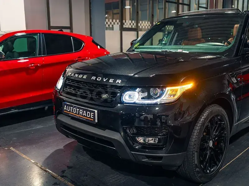 Usado Land Rover Range Rover HSE Dynamic 292 CV (214 kW) 2013 Negro SUV