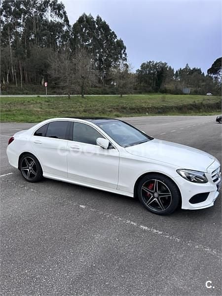 Usado Mercedes C220 AMG line 170 CV (125 kW) 2015 Blanco Familiar