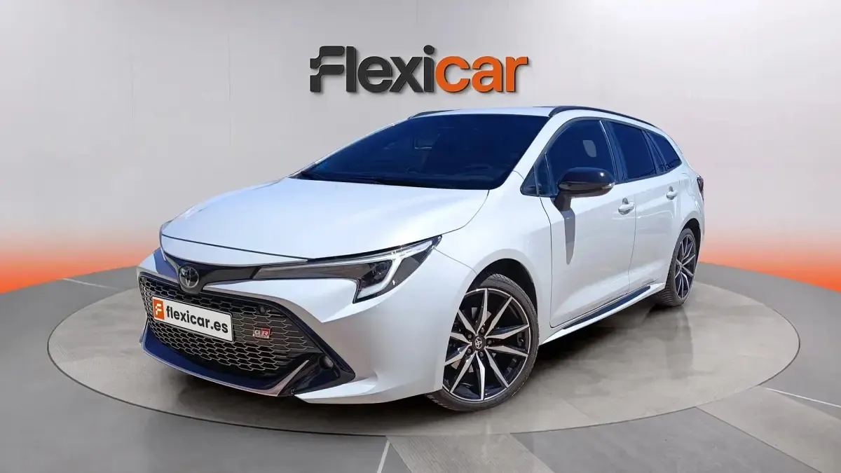 Usado Toyota Corolla Sport 196 CV (144 kW) 2023 Blanco Familiar