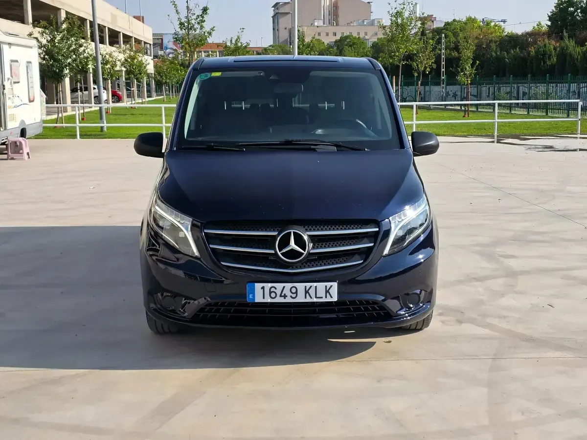 Usado Mercedes Vito 163 CV (119 kW) 2018 Negro Van
