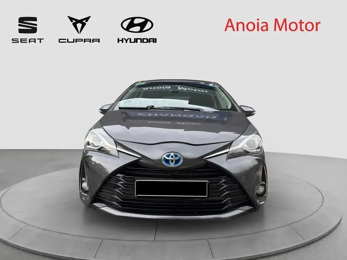 Usado Toyota Yaris 101 CV (74 kW) 2019 Gris oscuro Berlina