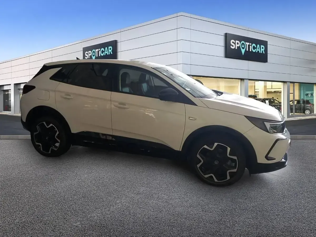 Usado Opel Grandland X GS Line 224 CV (164 kW) 2022 Blanco SUV