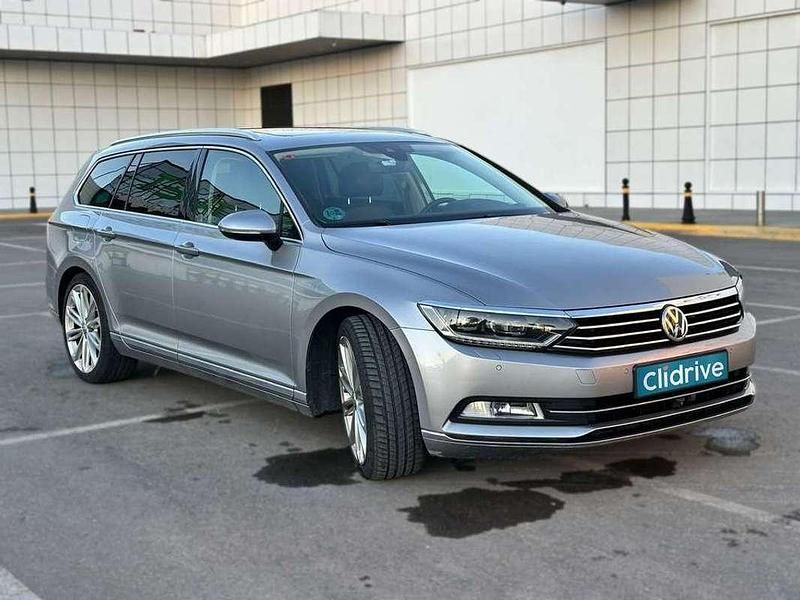 Usado VW Passat Sportline 190 CV (139 kW) 2017 Gris Familiar