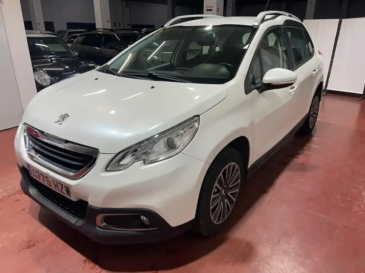 Usado Peugeot 2008 Active 92 CV (67 kW) 2014 Blanco SUV