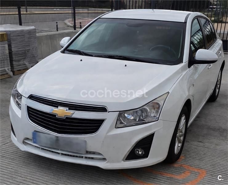 Usado Chevrolet Cruze LT 124 CV (91 kW) 2013 Blanco Berlina