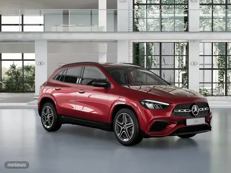 Usado Mercedes GLA200 150 CV (110 kW) 2025 Rojo SUV