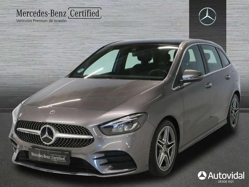 Gris Usado 2022 Mercedes B180 Monovolumen | 30.305 € (Un poco caro) - Imagen 1/4