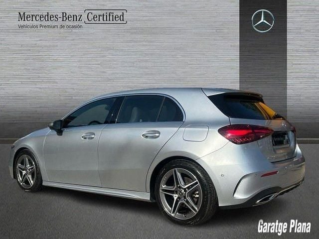 Occasion Mercedes A200 AMG line 163 PK (119 kW) 2025 Zilver