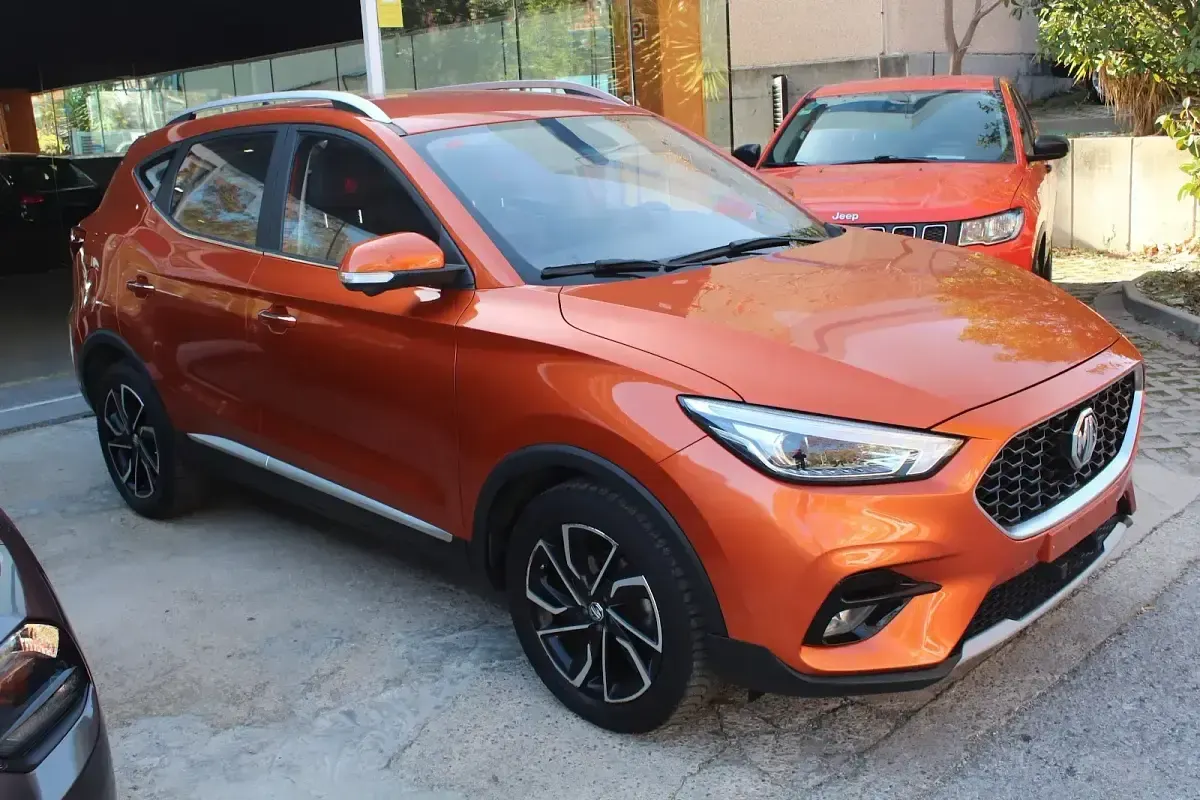 Usado MG ZS Luxury 106 CV (77 kW) 2022 Naranja SUV