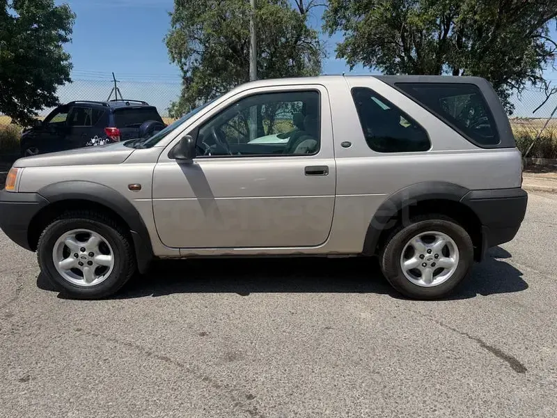 Usado Land Rover Freelander 120 CV (88 kW) 2000 Gris / plata SUV
