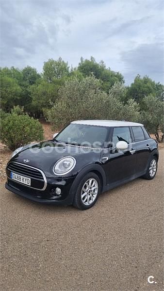 Usado Mini Cooper D 116 CV (85 kW) 2019 Negro Utilitario